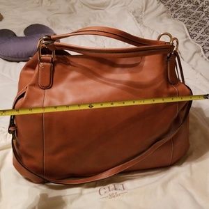 G.I.L.I. Large Tote 15x18